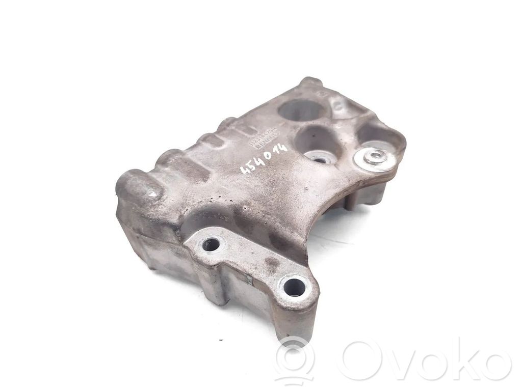 Renault Kangoo II Engine mounting bracket 