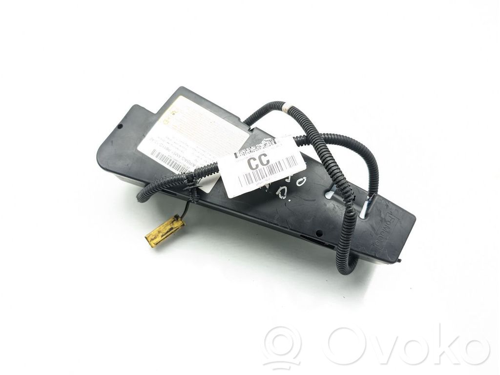 Istuimen turvatyyny   AM51R611D10AE