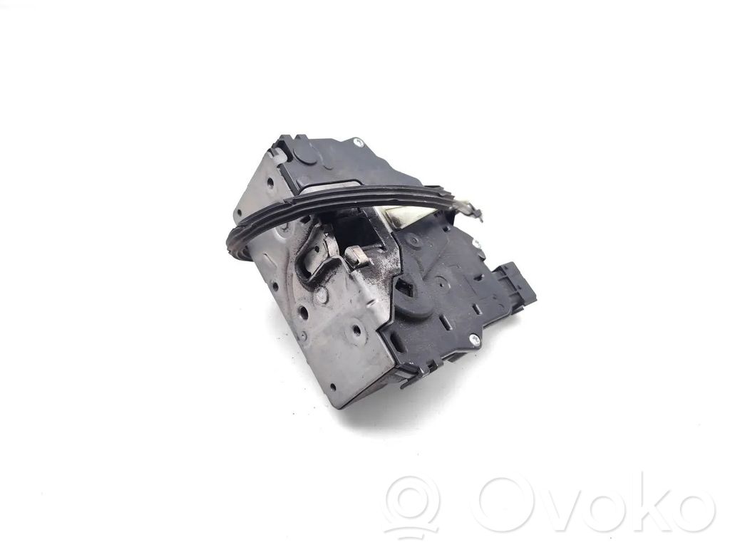 Opel Corsa E Front door lock 
