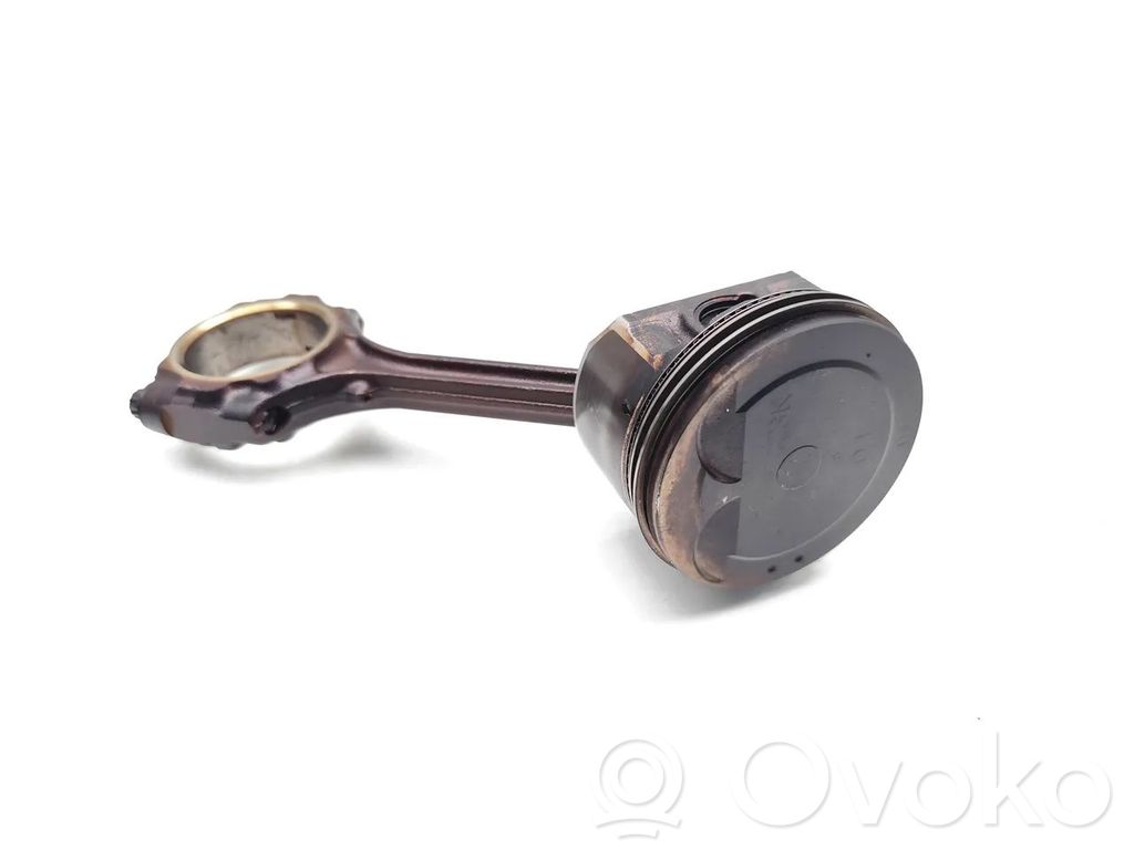 Suzuki Swift II Stūmoklis su švaistikliu 