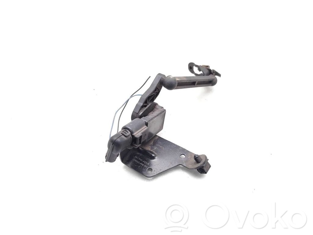 Headlight/headlamp level sensor