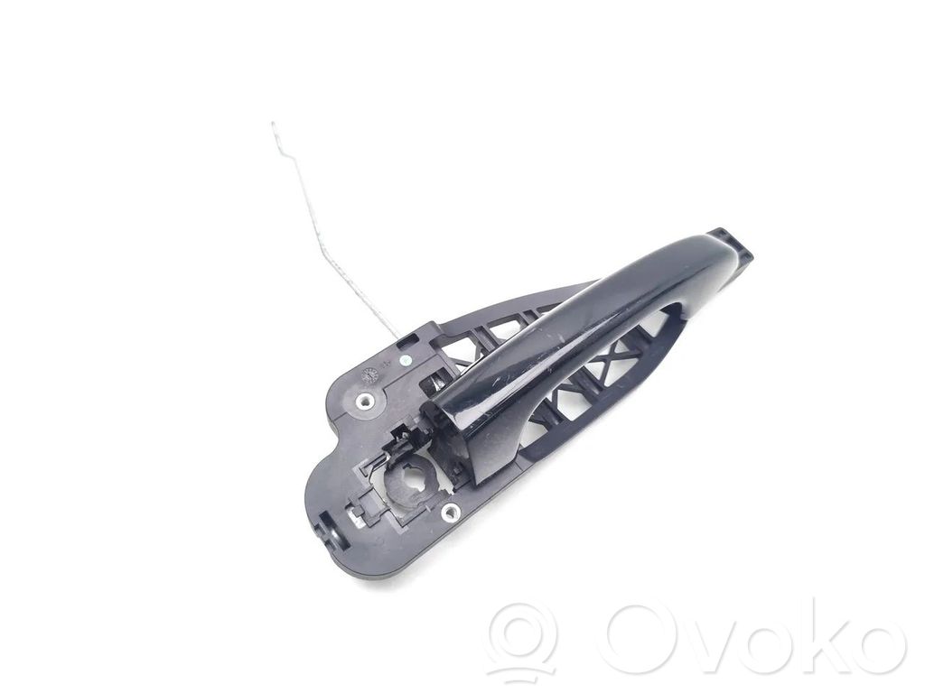 Manecilla externa puerta delantera