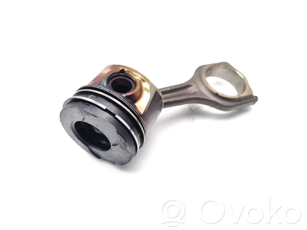 Peugeot Bipper Piston with connecting rod 