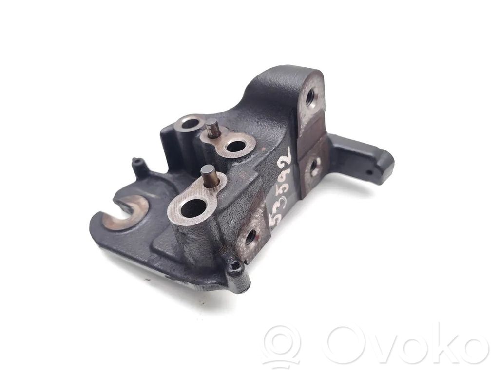 Ford Mondeo MK V Engine mounting bracket 