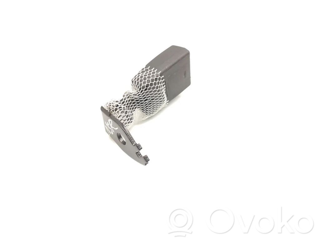 MG 6 Hebilla del cinturón de seguridad trasero 