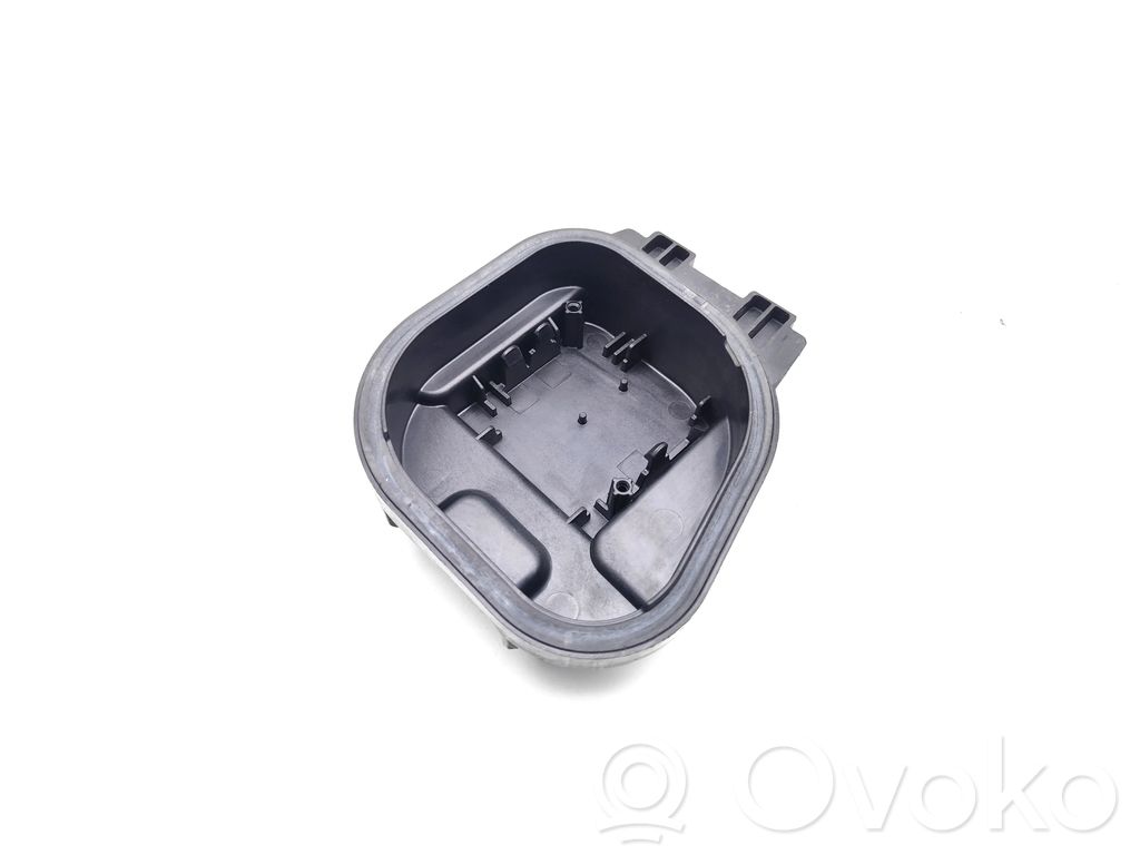 Headlight/headlamp dust cover