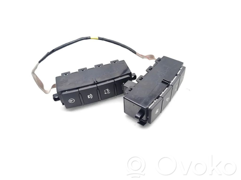 Jaguar F-Pace Steering wheel buttons/switches 