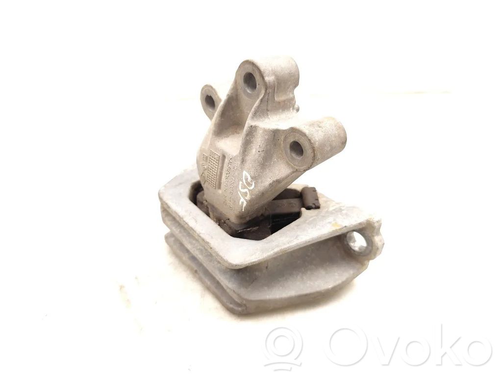 Renault Zoe Engine mounting bracket 