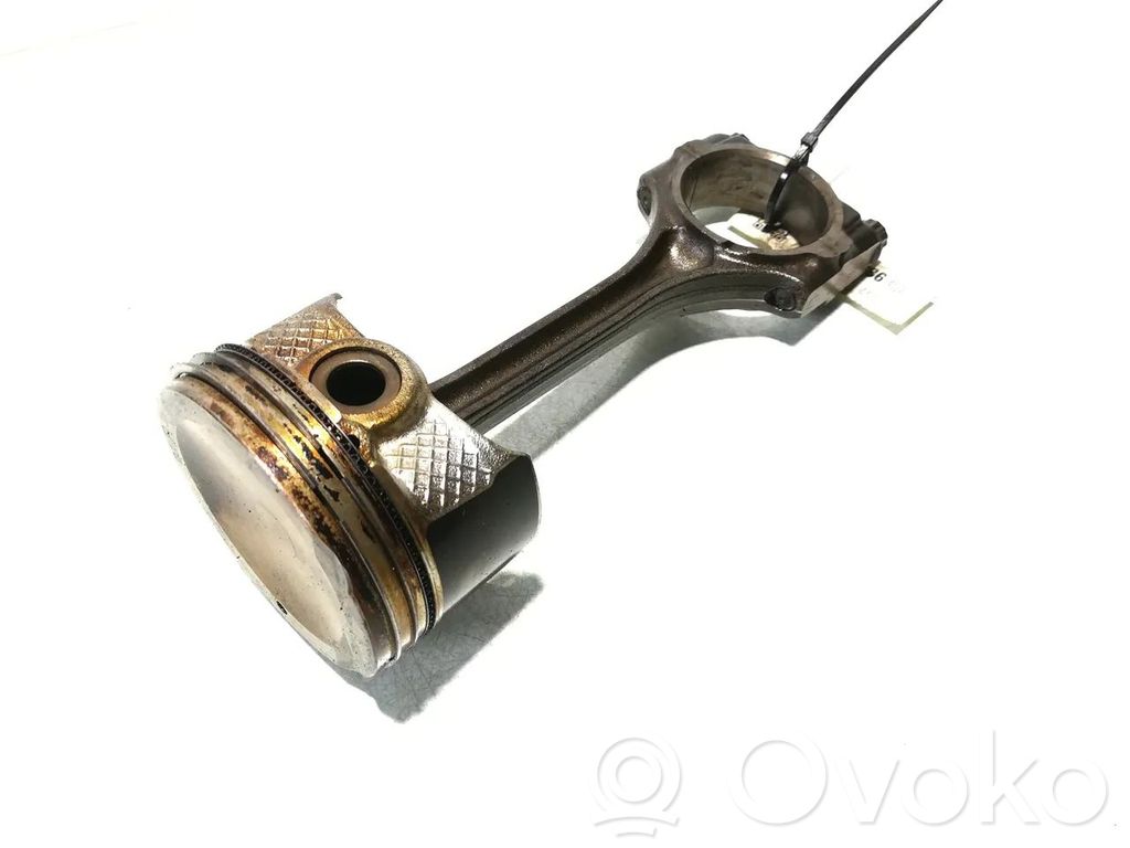 Mazda 2 Piston with connecting rod 