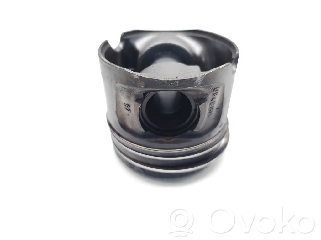 BMW 5 E60 E61 Piston 