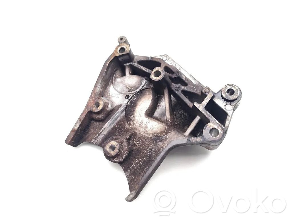 Engine mounting bracket   428702815