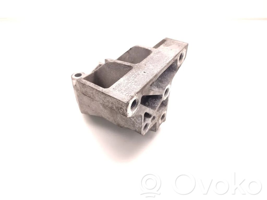 Land Rover Range Rover Evoque L538 Engine mounting bracket 