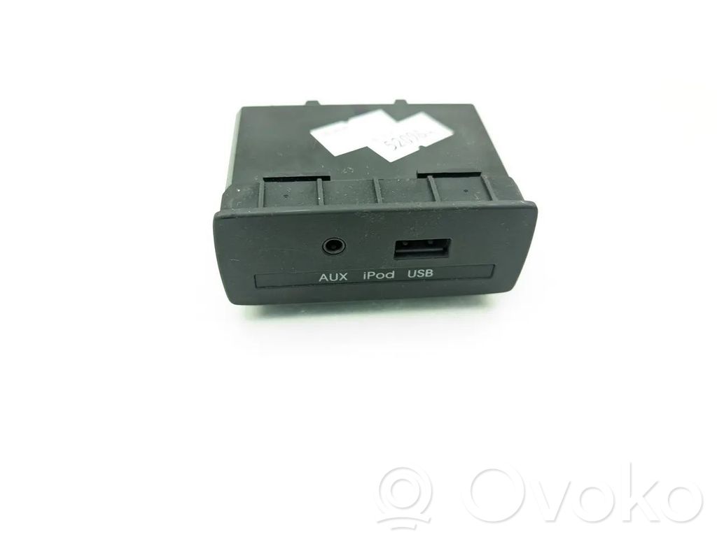 KIA Soul AUX in-socket connector 