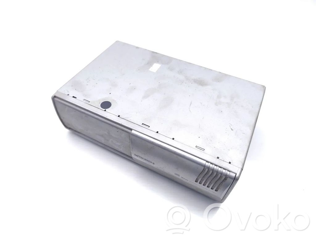 Mitsubishi L200 CD/DVD-vaihdin 