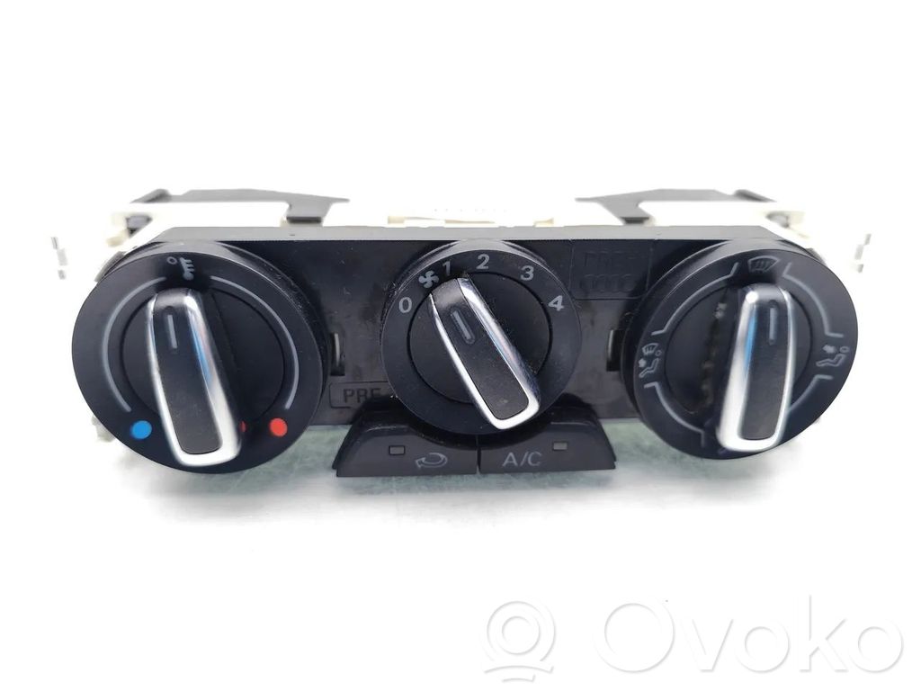 Audi A1 Climate control unit 