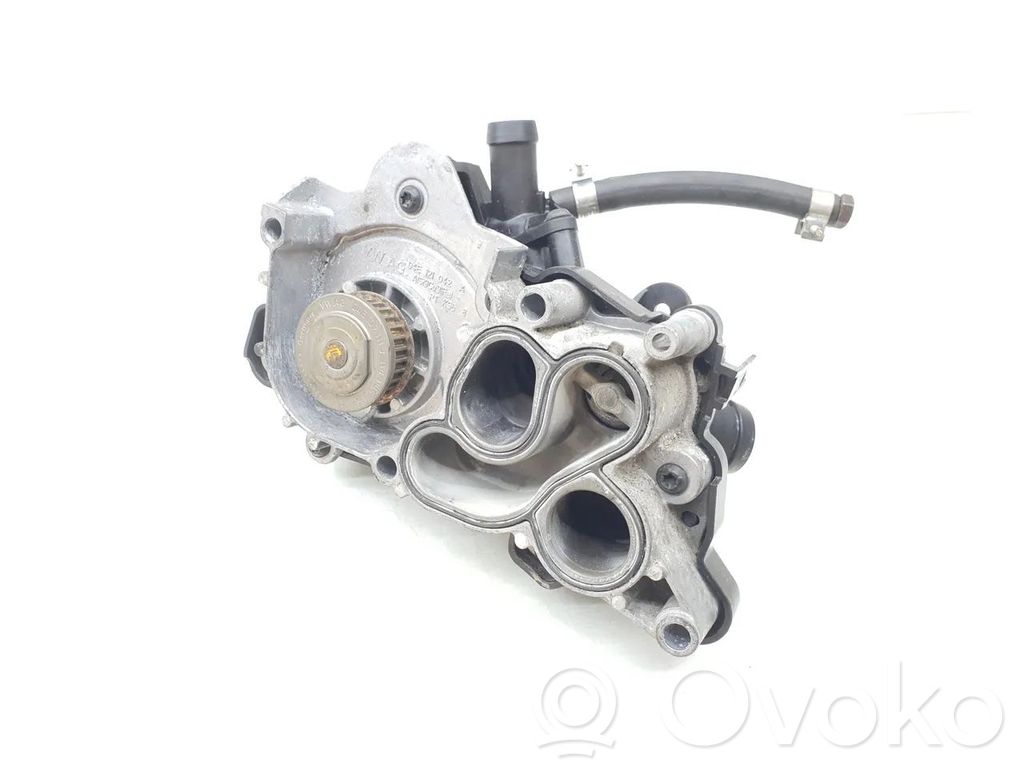 Volkswagen Golf VI Bomba de agua 