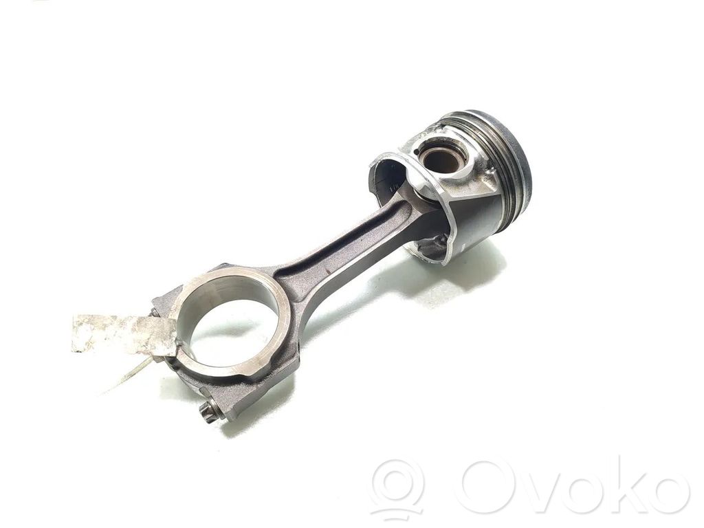 Ford Mondeo Mk III Piston with connecting rod 