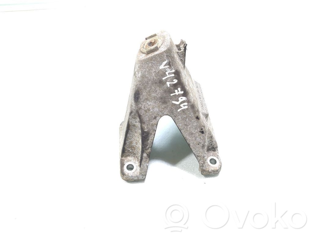 Audi A8 S8 D3 4E Halterung Lager Motor 