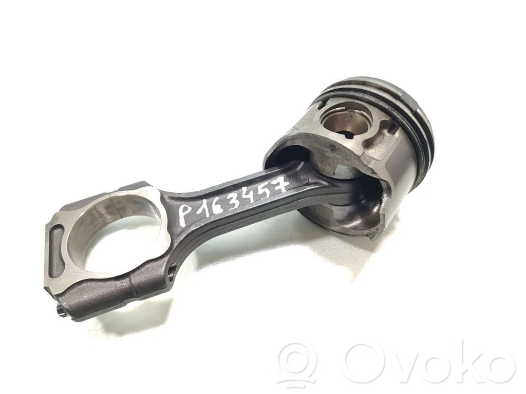SsangYong Rodius Piston with connecting rod 