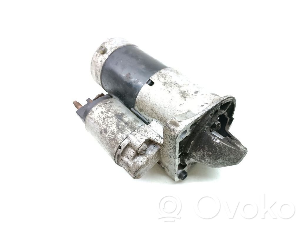 Opel Zafira C Motor de arranque 