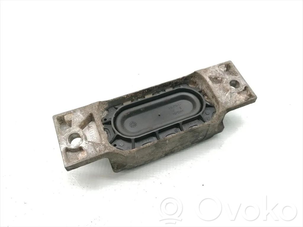 Opel Astra H Engine mount bracket 