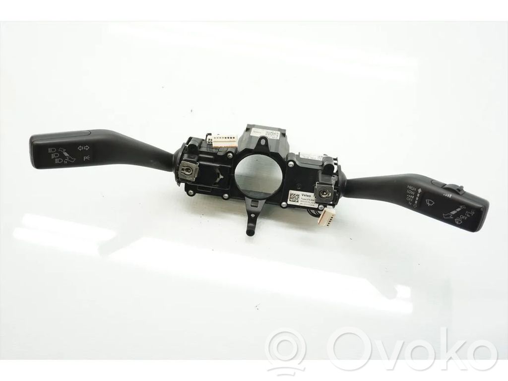 Skoda Octavia Mk2 (1Z) Interruptor/palanca de limpiador de luz de giro 