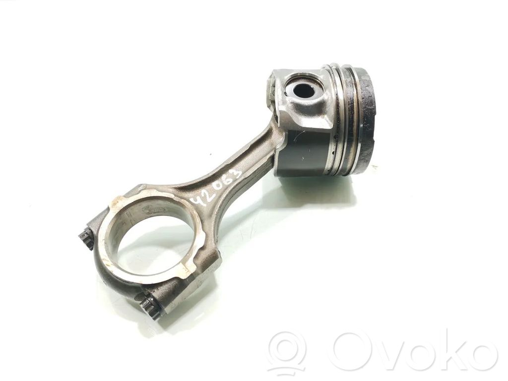 Toyota RAV 4 (XA30) Piston with connecting rod 