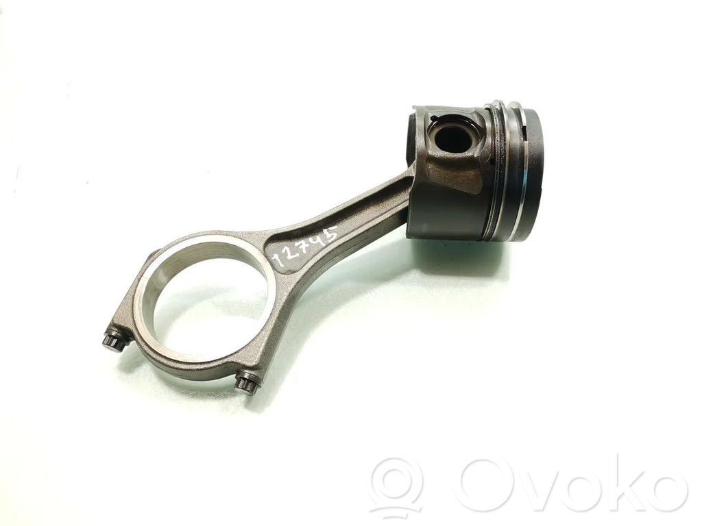 Piston with connecting rod