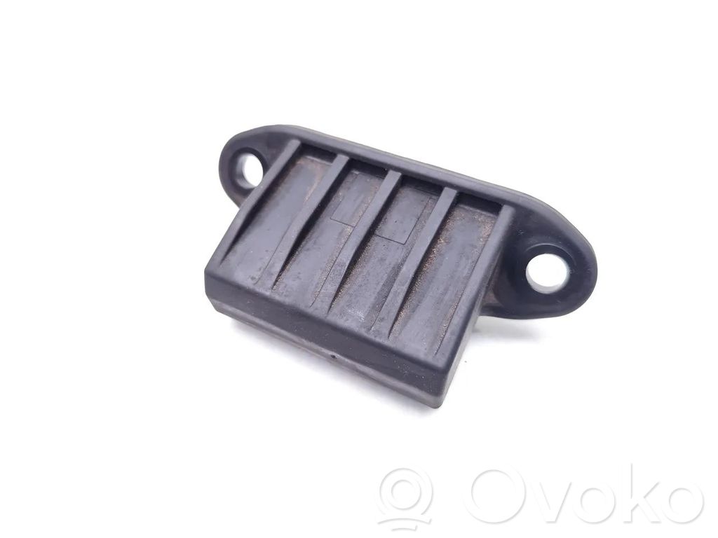 Toyota RAV 4 (XA40) Tailgate opening switch 