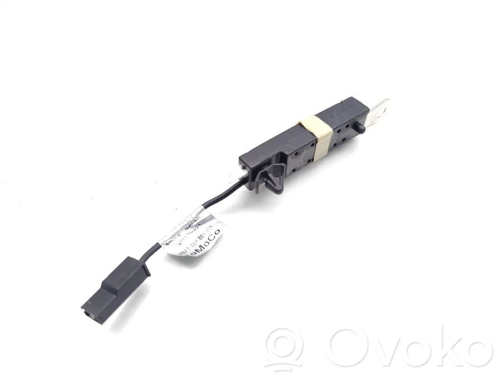 Ford Mondeo MK V Aerial antenna amplifier 
