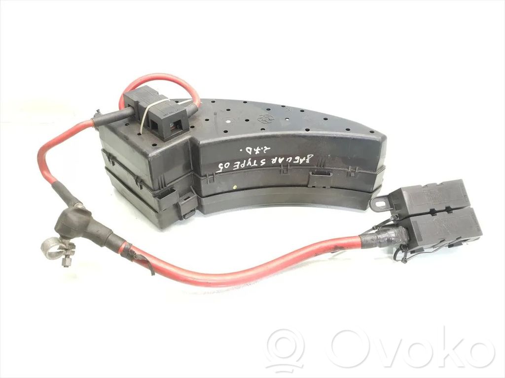 Jaguar S-Type Fuse module 