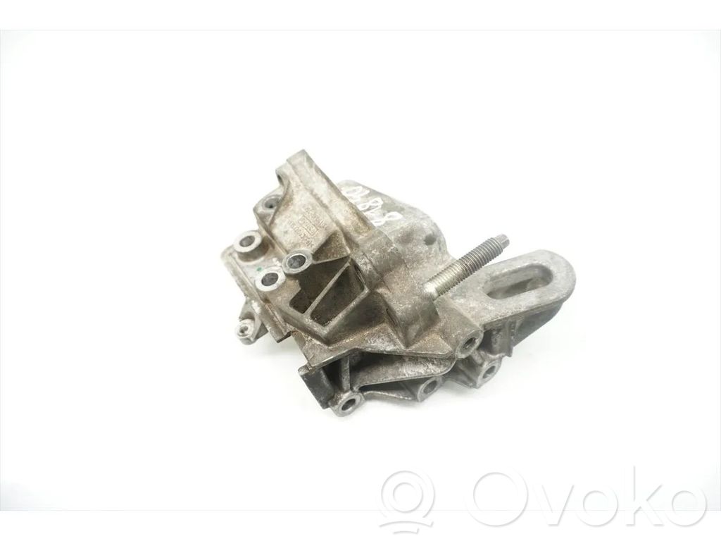 Ford Fiesta Engine mounting bracket 