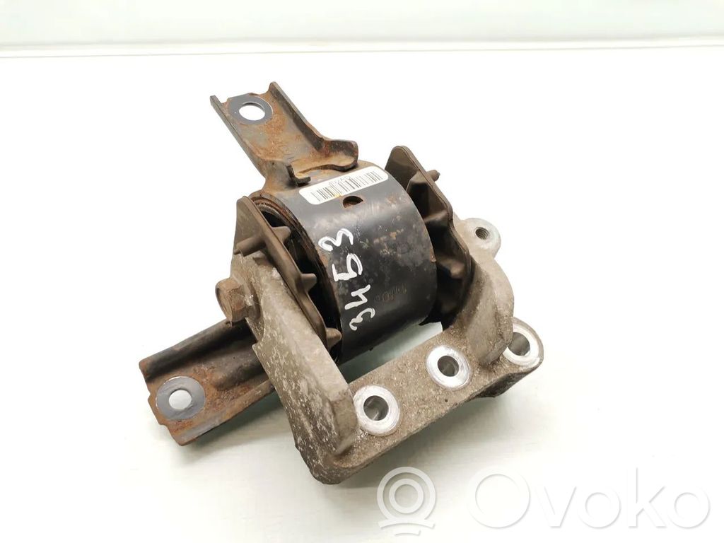 Engine mounting bracket