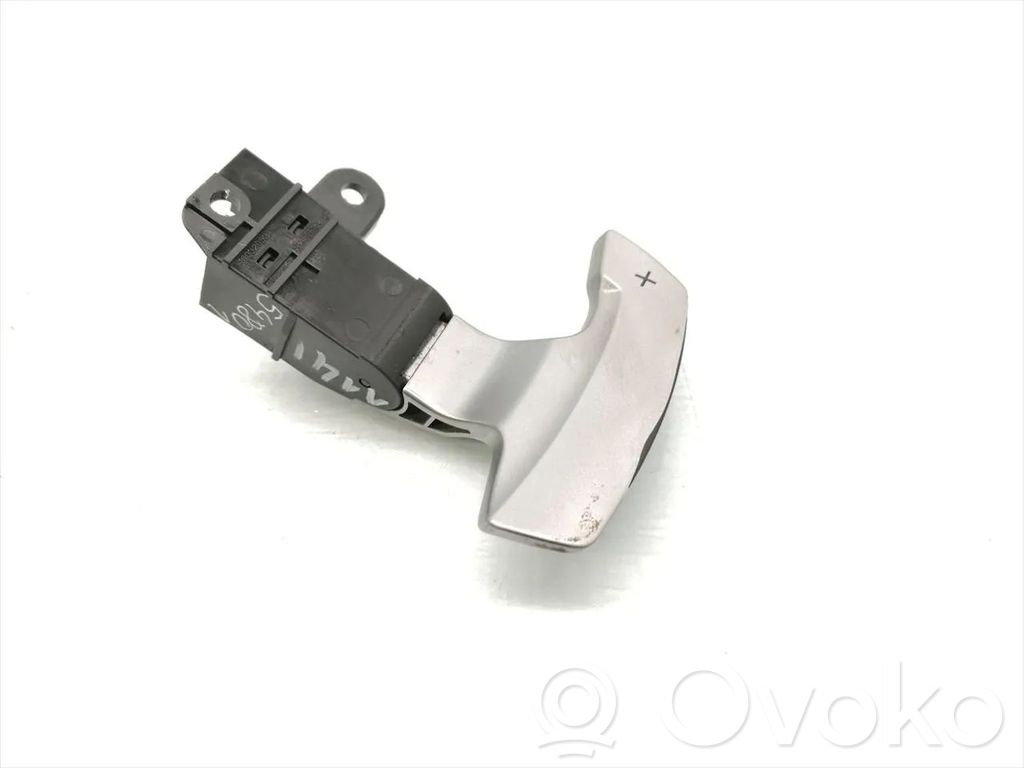 Subaru Outback Interruptores/botones de la columna de dirección 