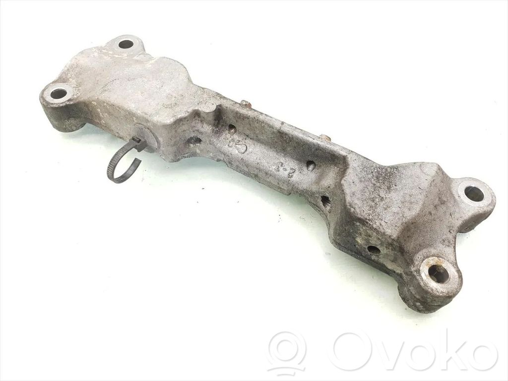 Peugeot 208 I Engine mounting bracket 