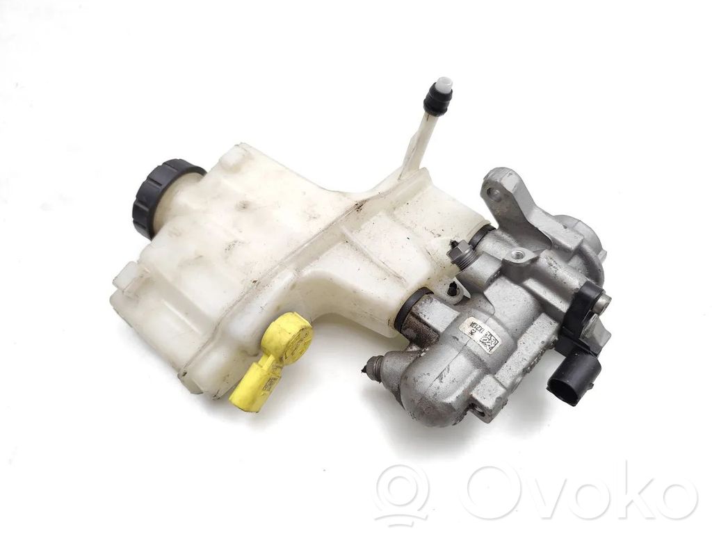 Volkswagen Polo VI Pääjarrusylinteri 