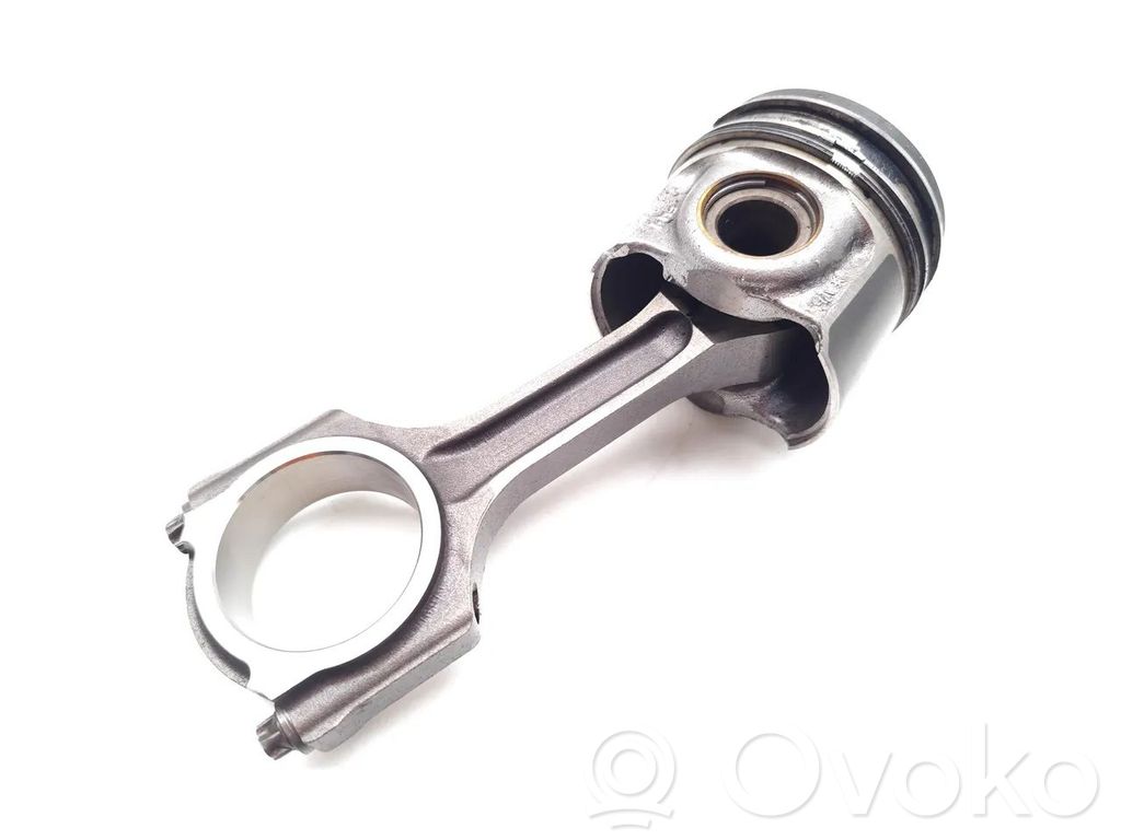 Pistón con biela   YMF6