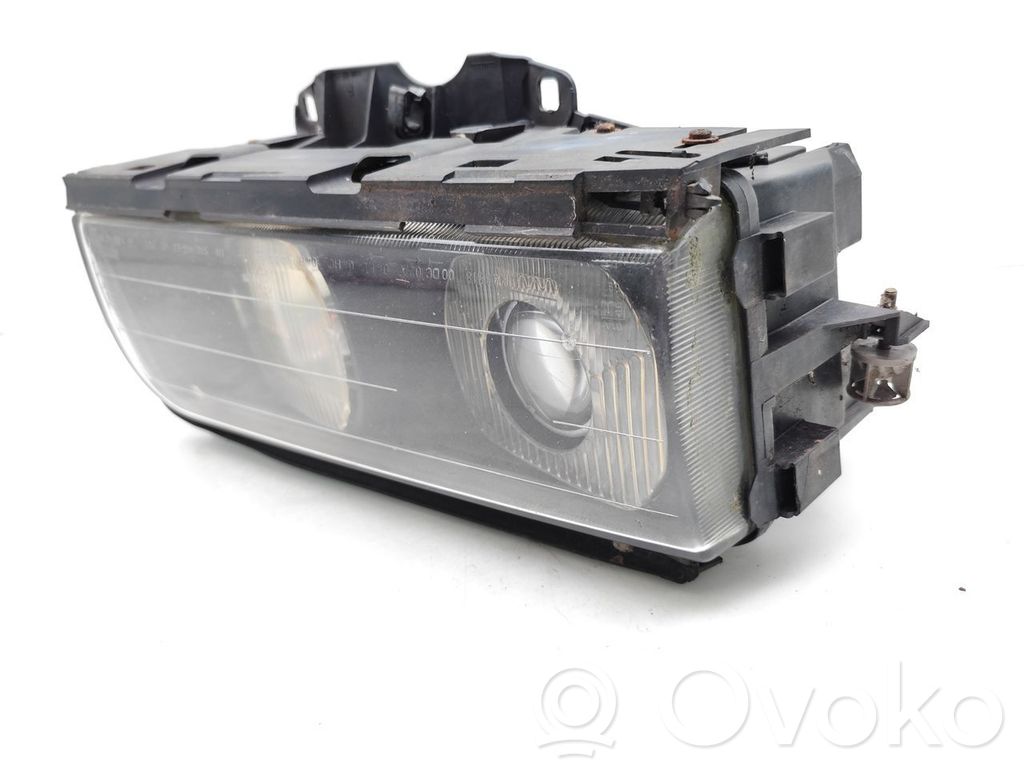 BMW 7 E38 Lampa przednia