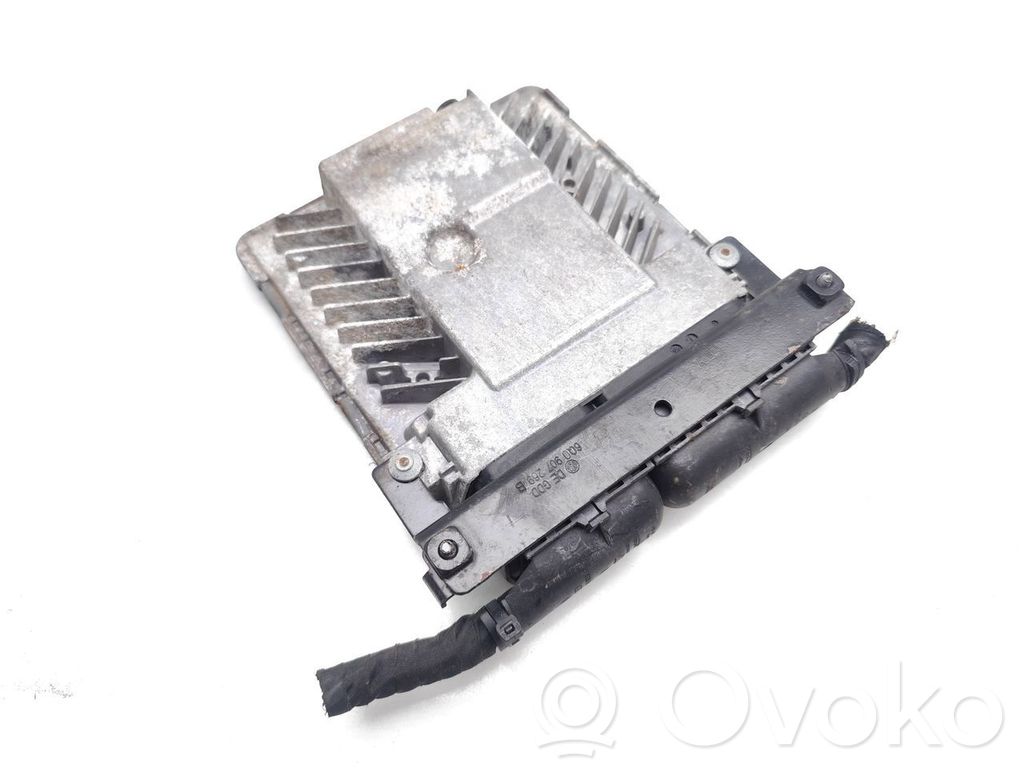 Centralina/modulo del motore   03G906018CE,5WP45610AE