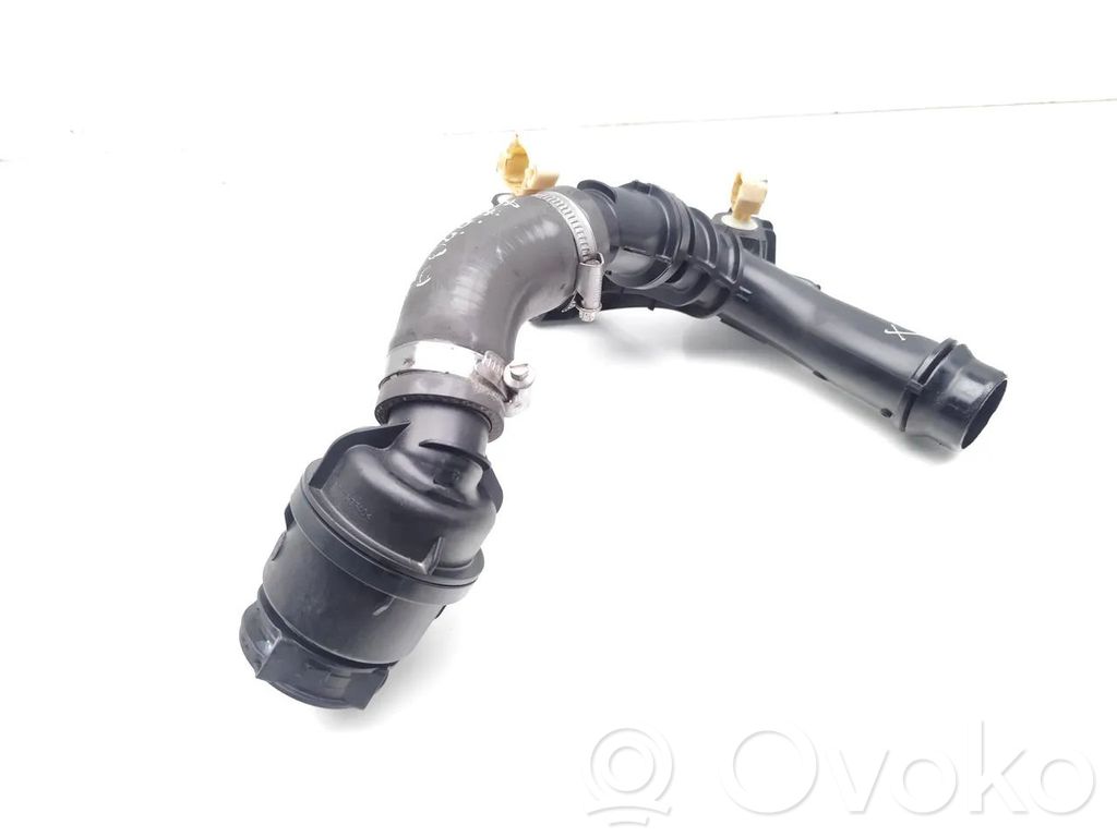 Nissan Micra K14 Furtun/conductă intercooler 