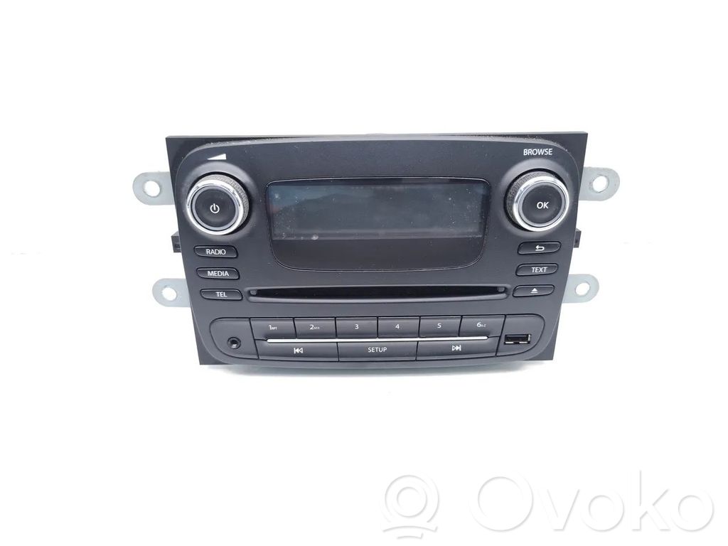 Opel Vivaro Panel / Radioodtwarzacz CD/DVD/GPS 