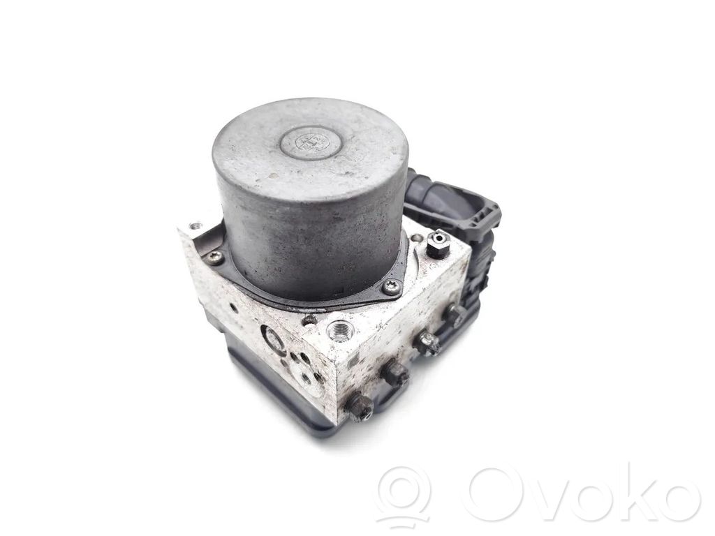 Toyota RAV 4 (XA40) ABS Pump 
