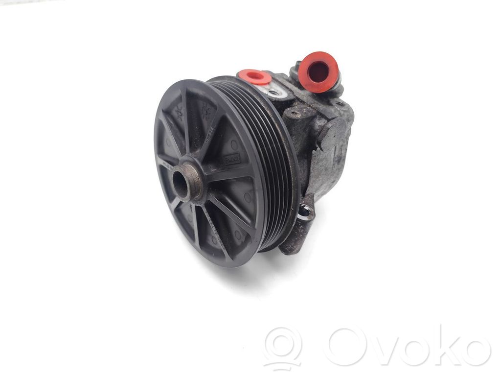 Ford Mondeo MK IV Ohjaustehostimen pumppu 