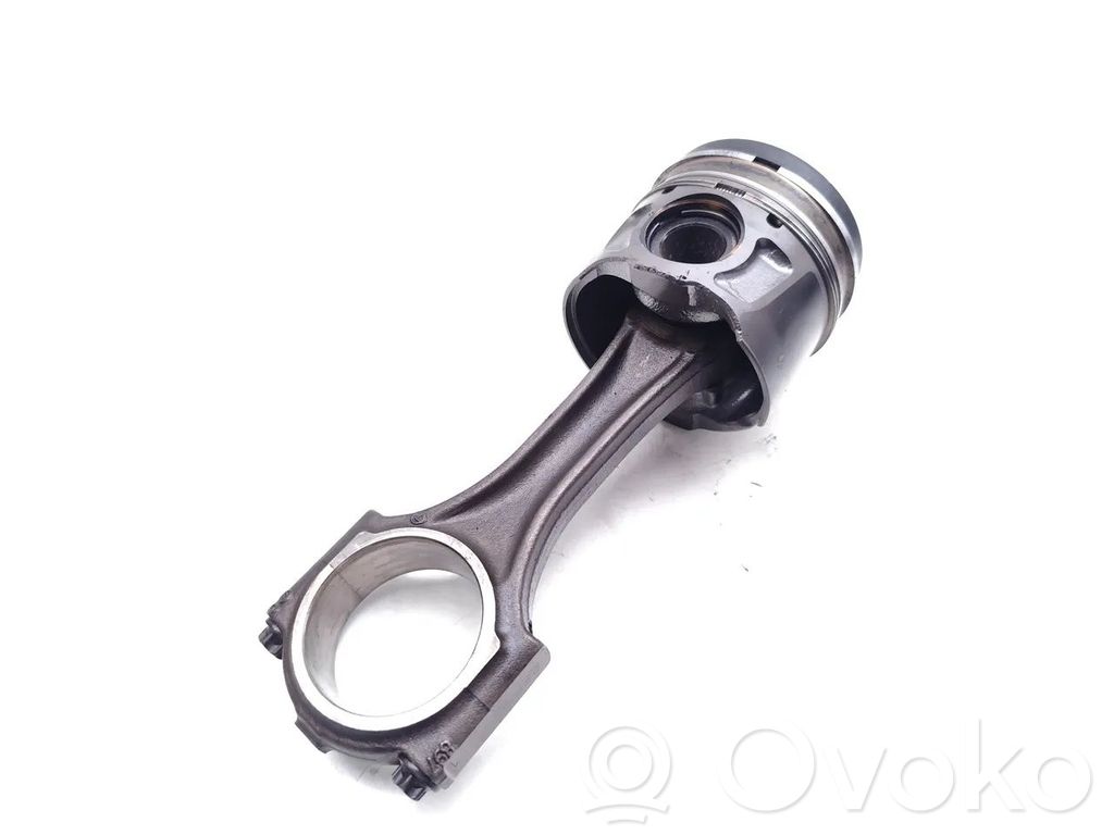 Citroen C-Crosser Piston with connecting rod 