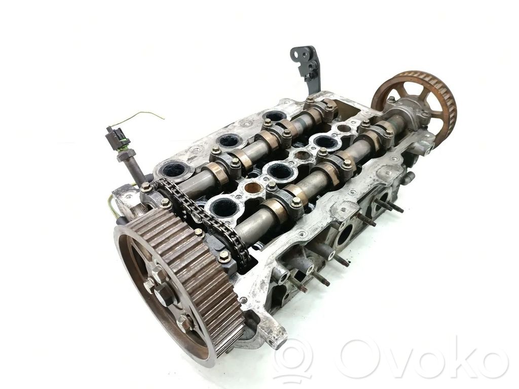 Peugeot 407 Engine head 