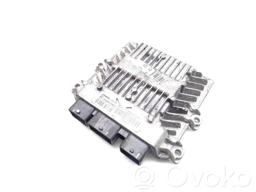 Citroen C4 I Moottorin ohjainlaite/moduuli 