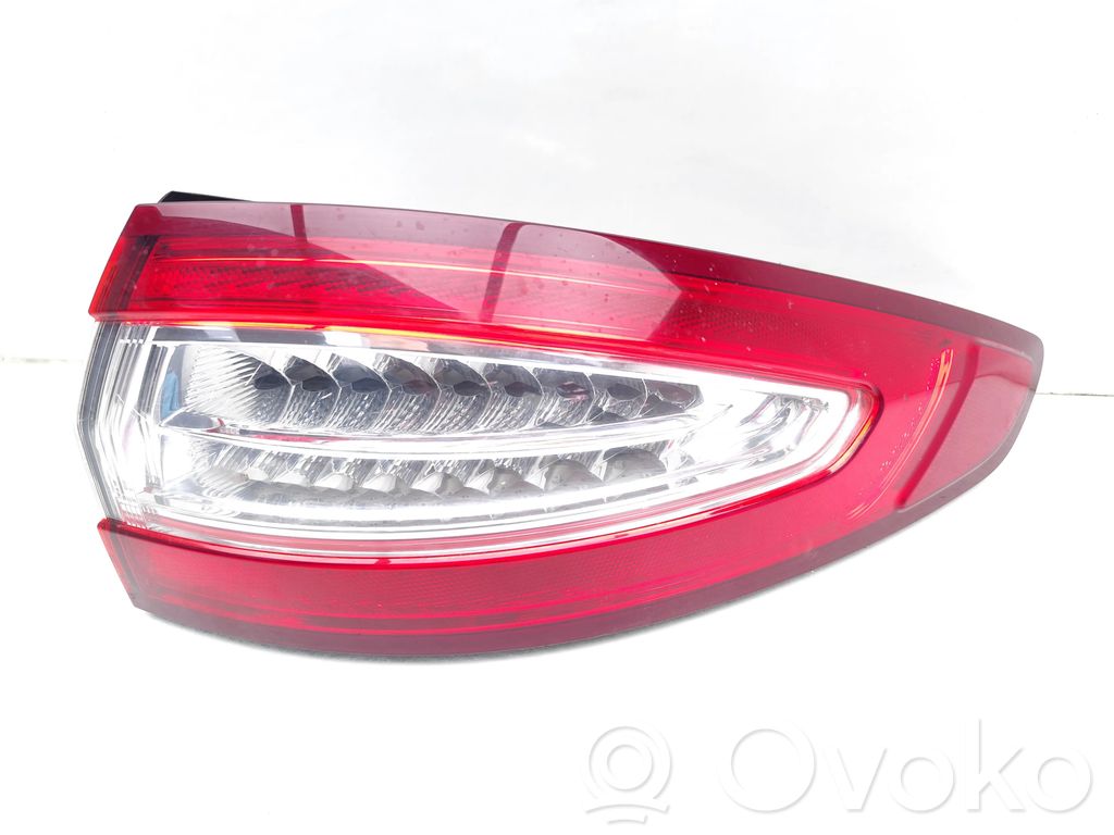 Ford Mondeo MK V Lampa tylna 