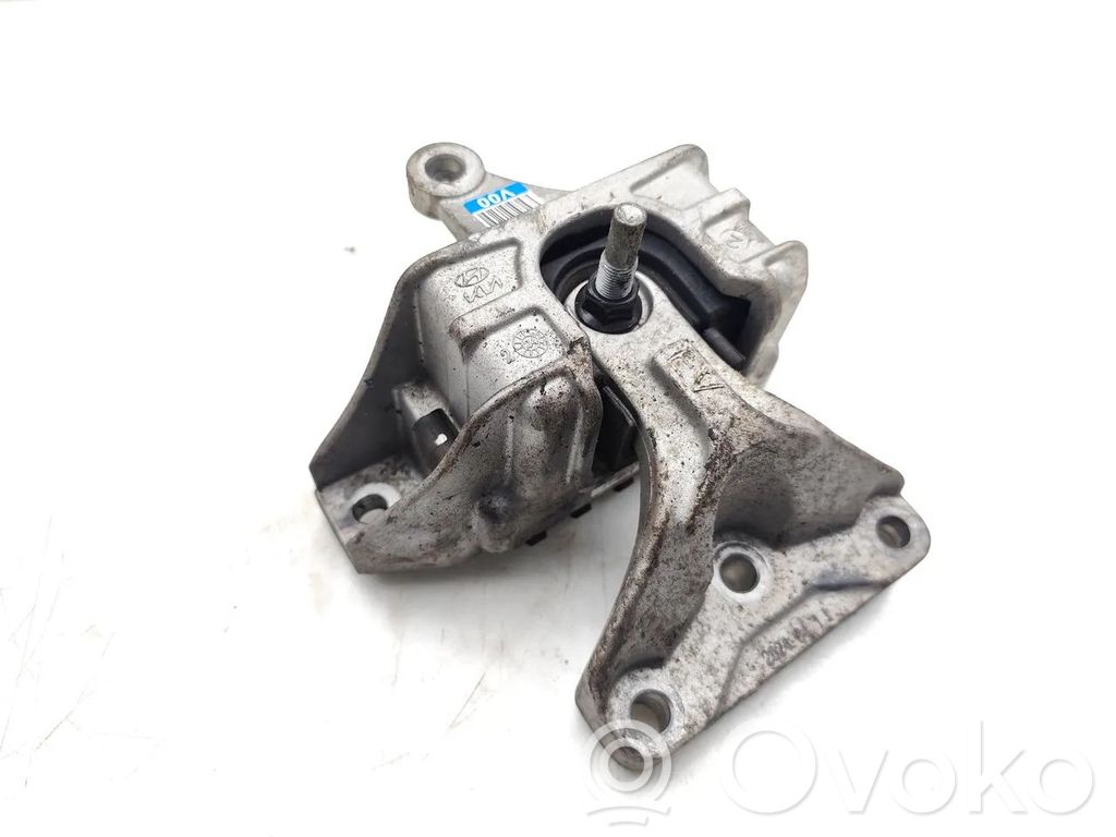 Hyundai Kona II Engine mount bracket 