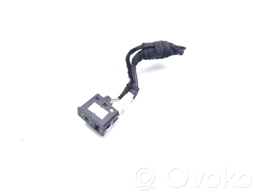 Mini One - Cooper R57 Connecteur/prise USB 