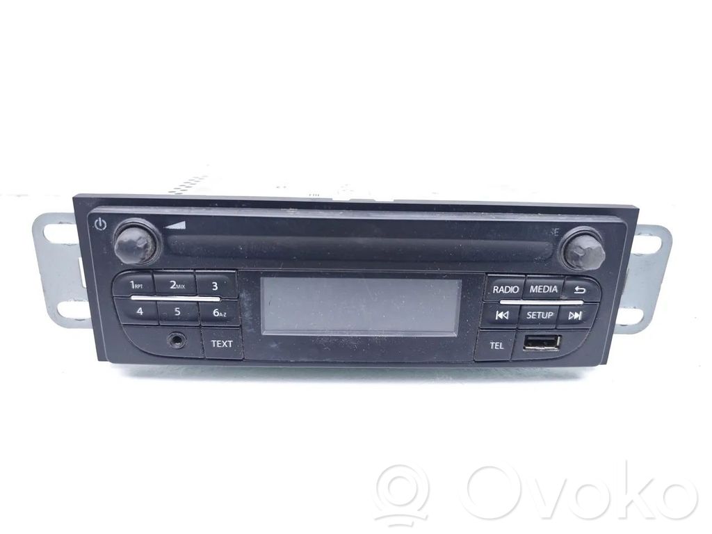 Opel Vivaro Panel / Radioodtwarzacz CD/DVD/GPS 